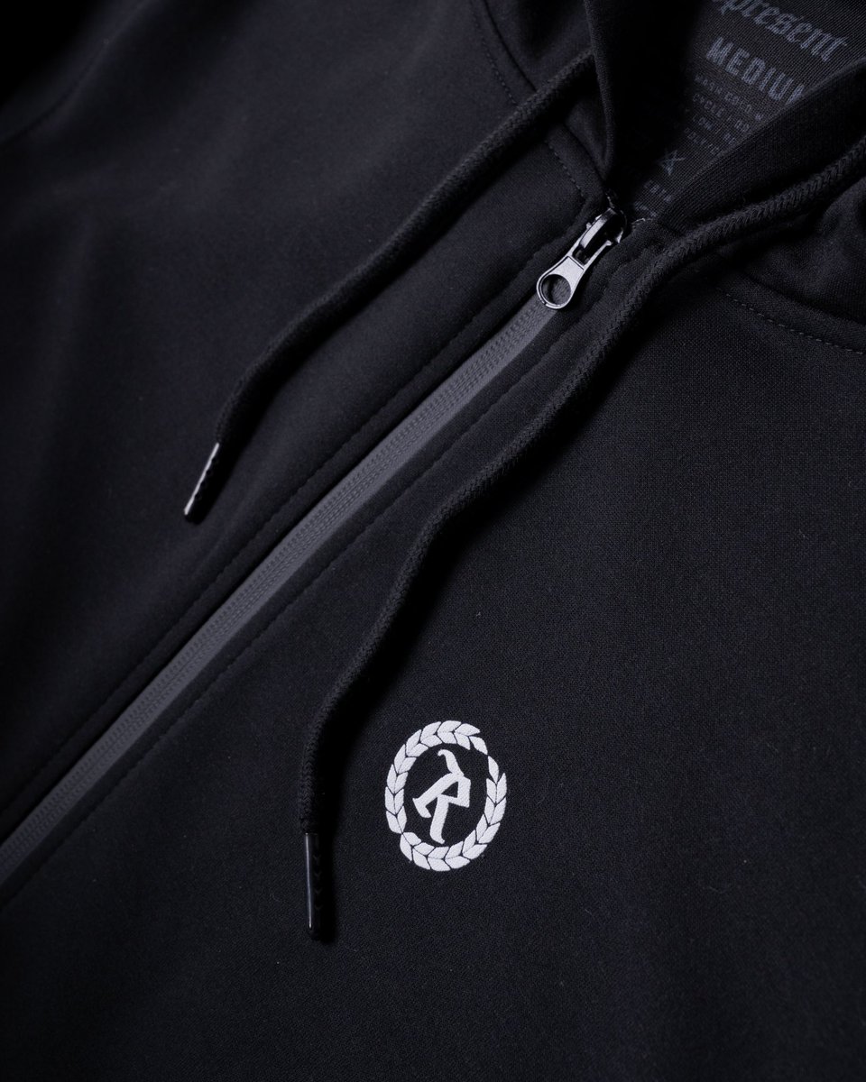 RepresentLTD's tweet image. GANG TECH FLEECE // FULL SET

Our softest full track suit yet, available in black &amp;amp; white as well as blacked out // REPHARD.com

#represent #tracksuit #techfleece #joggers #rephard #neverestablished #alwaysforward #representclothing #madexreal

REPRESENT // THE REAL