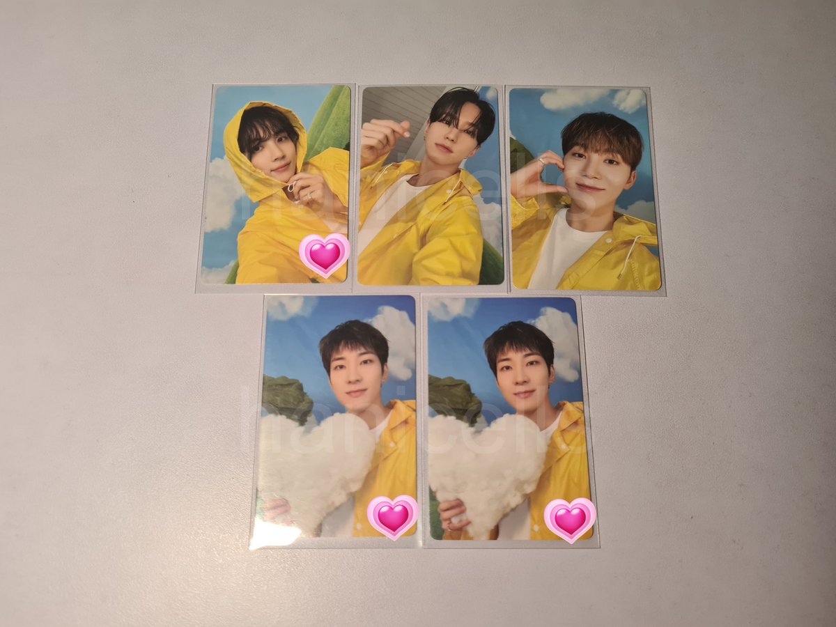 hanicells's tweet photo. wtt lft ph 

🎀 seventeenth heaven carver pcs

have: 1st pic
want: 2nd pic unshaded

prio: jeonghan, mingyu

💗 = prio / trade to 💗 only

🏷 seventeen carat version pc jeonghan joshua hoshi wonwoo mingyu seungkwan vernon https://t.co/moVvDAy75i