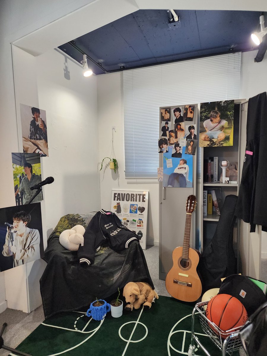 nabbang_00's tweet photo. 📍BBANG‘s Bakery (상수 cafe EOD)
와...진짜 너무 이쁘게 꾸며두셔서 입을 다물지 못했습니댜
럭드도 엉망친창으로 돌렸지만 그래도 뭐든 너무 이쁘죠히힣

#병주곁에_언제나_BeWithYou https://t.co/aRjJBvAYJY