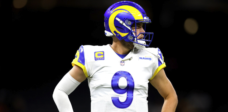 BN_Touchdown's tweet photo. Around the NFL: Matthew Stafford Returns to Detroit in Wild Card Round, Tua’s Late Interception Costs Miami the Division, More

https://t.co/ugENoPDMdy https://t.co/J2ElfpbyBs