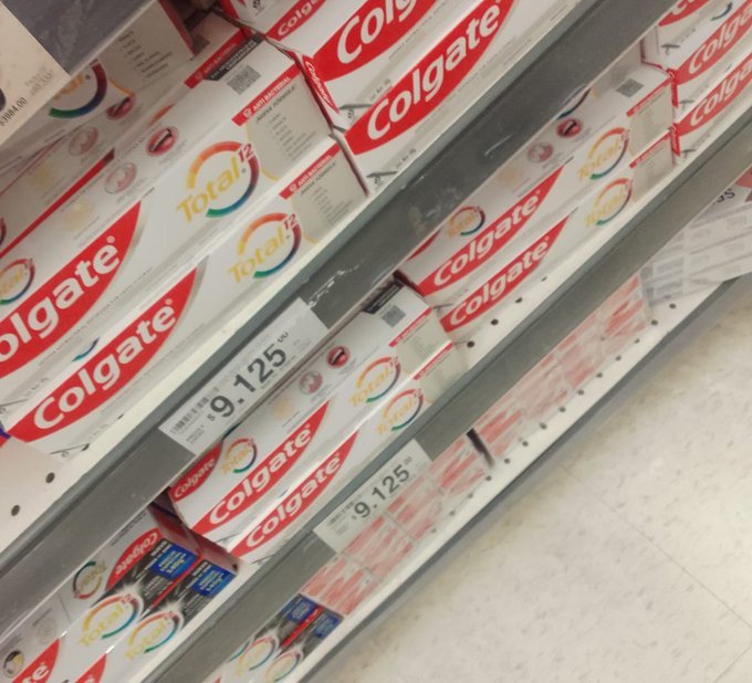 visionoficialar's tweet photo. Argentinos no compremos colgate se estan abusando de todos nosotros , nosotros tenemos el poder https://t.co/1XoyxMrbtt