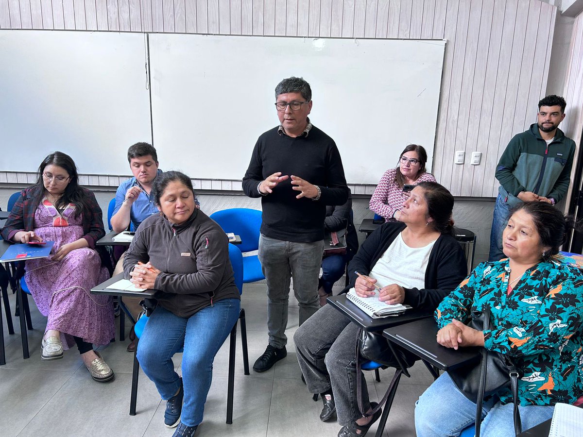 EN TEMUCO el Director Nacional de #CONADI, Luis <a href="/Penchuleo/">Luis Penchuleo Morales</a> Morales, participó junto a #CORFO e #INDAP, en encuentro con organizaciones indígenas seleccionadas para el programa "Creciendo", que apoya la formulación y habilitación de proyectos #CONADI30años #LeyIndígena30años