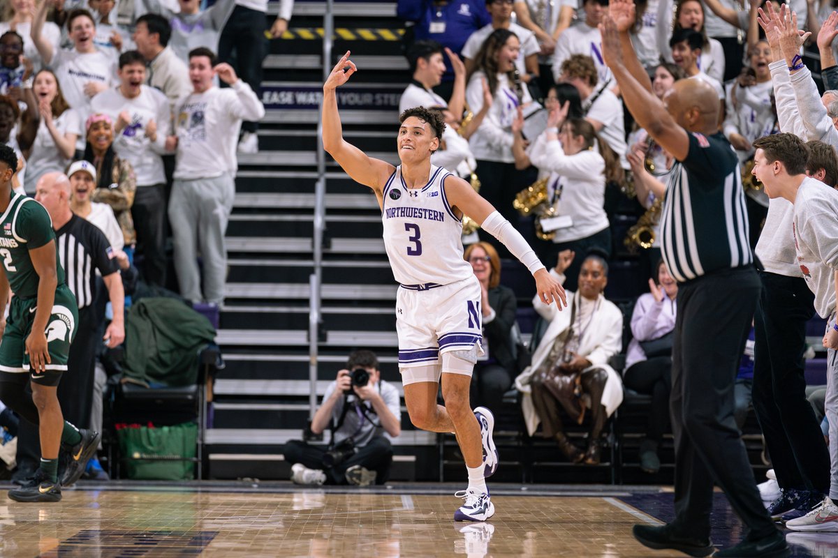 B1GMBBall's tweet image. How big was Ty Berry last night?

😈 7-11 (4-7 3s)
😈 22 pts
😈 4 reb
😈 2 ast
😈 2 stl