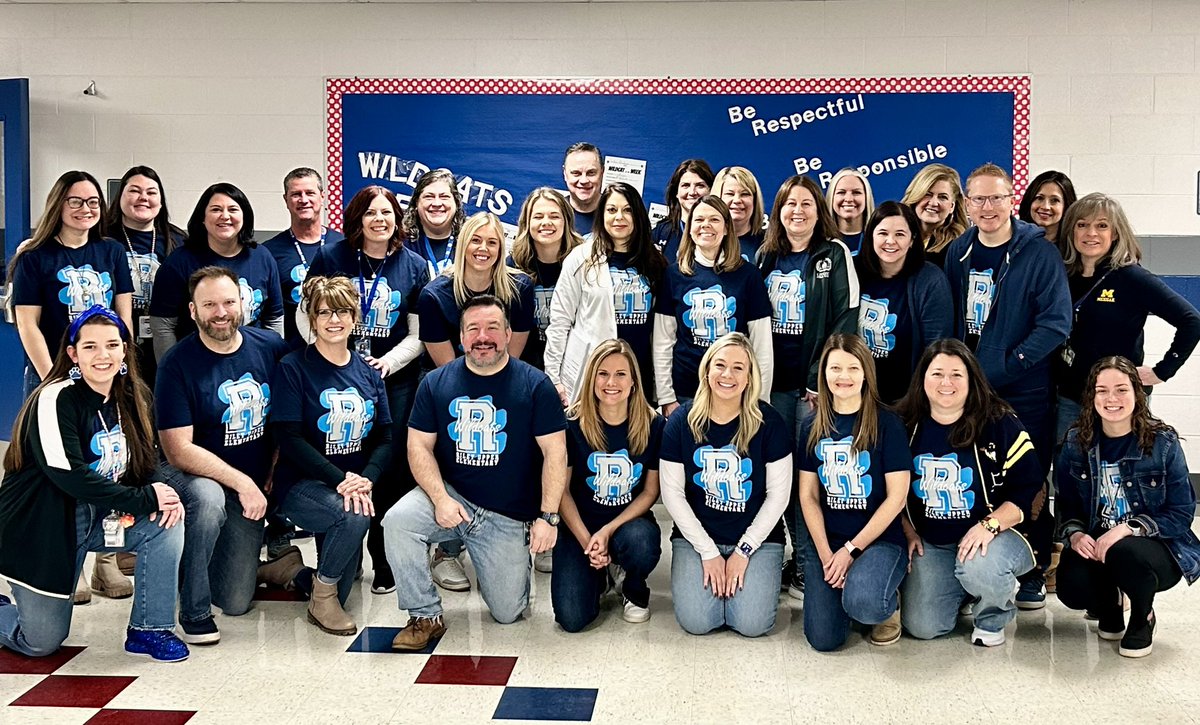 Happy New Year <a href="/Riley_Wildcats/">Riley Upper El</a>! #LivoniaPride