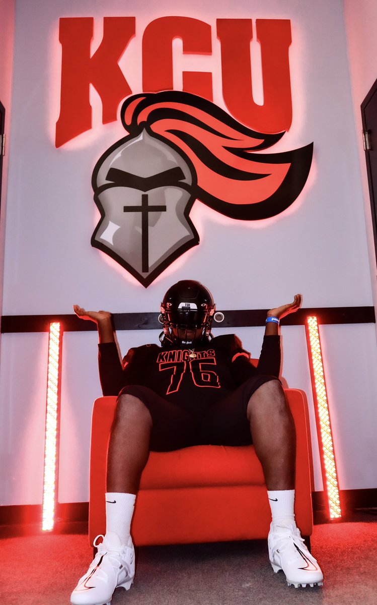 Tory346's tweet photo. Had a great visit at @GoKnightsFB Thank you coaches!! https://t.co/ggGylpKCQJ