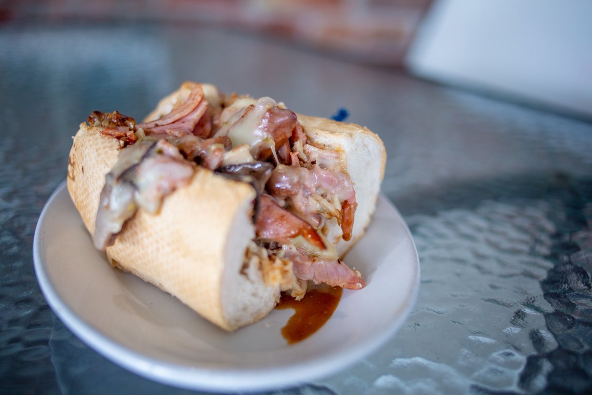 WilliesBR's tweet photo. MONDAY ain’t so bad! Grab lunch before the thunder rolls.
• Grilled Chicken Club
• Birria Grilled Cheese
• Signature Poboy
• MONDAY SPECIAL: WINGS 
#gobr #visitbatonrouge #lsu #lsutigers #batonrouge #batonrougerestaurants #louisiana #batonrougefoodies #louisianafoodies https://t.co/0hUdurETso