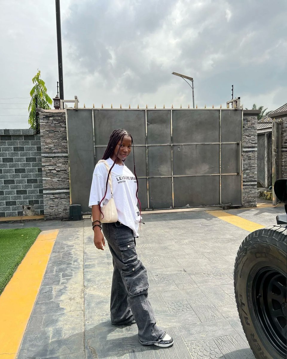 EmmanuellaMarkA's tweet photo. La fotos por hoyβ€οΈπ₯°π 4th Slideπ€«
#Ella #Emmanuella #EmmanuellaSamuel #EmmanuellaComedy #MarkAngelComedy #photo #X #XTwitter #EmmanuellaMarkAngelComedy https://t.co/9J5HqPqI1x