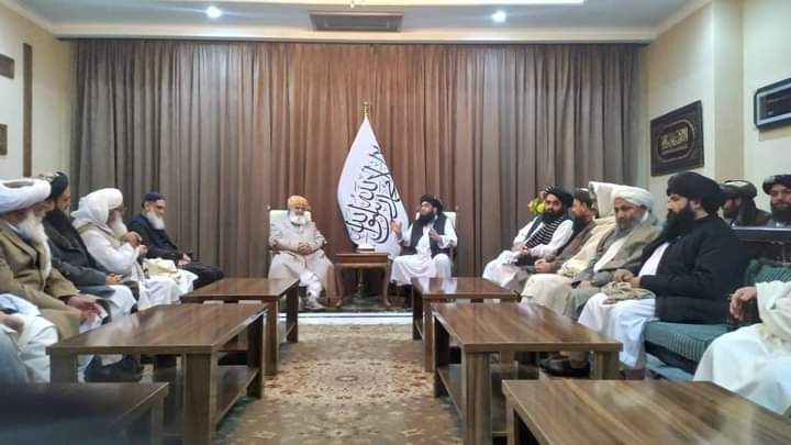 پاکستان کا امن افغانستان سے جڑا ھے اسی طرح افغانستان کا استقلال پاکستان سے جڑا ھے امن دونوں ملکوں کی اولین ضرورت ھے اسی کاز کے لیے مولانا کا دورہ اھم ترین ھے
#MaulanaInKabul