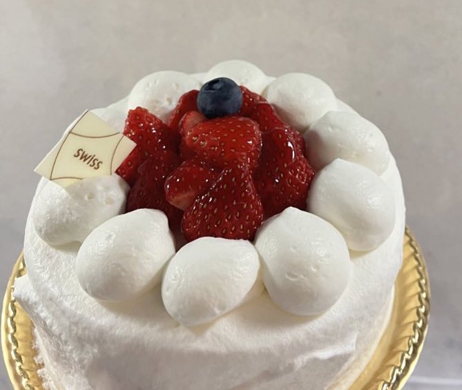 naniwa111999's tweet photo. 西畑さんお誕生日おめでとう‼︎
3日前の私の誕生日ケーキで許してね🍰

 #西畑大吾  #西畑大吾誕生祭2024 #なにふぁ��さんと繋がりたい https://t.co/rxwCaNIeJ5