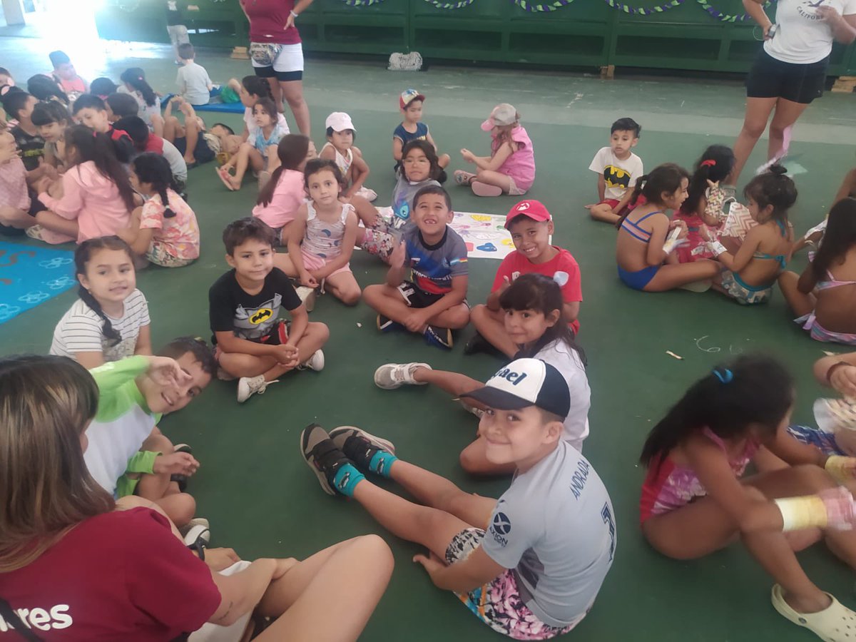 DeportesBA's tweet photo. En las #ColoniasBA de #ParqueRoca arrancaron las presentaciones de los distintos grupos de niños y niñas https://t.co/8JBH4HNPWc