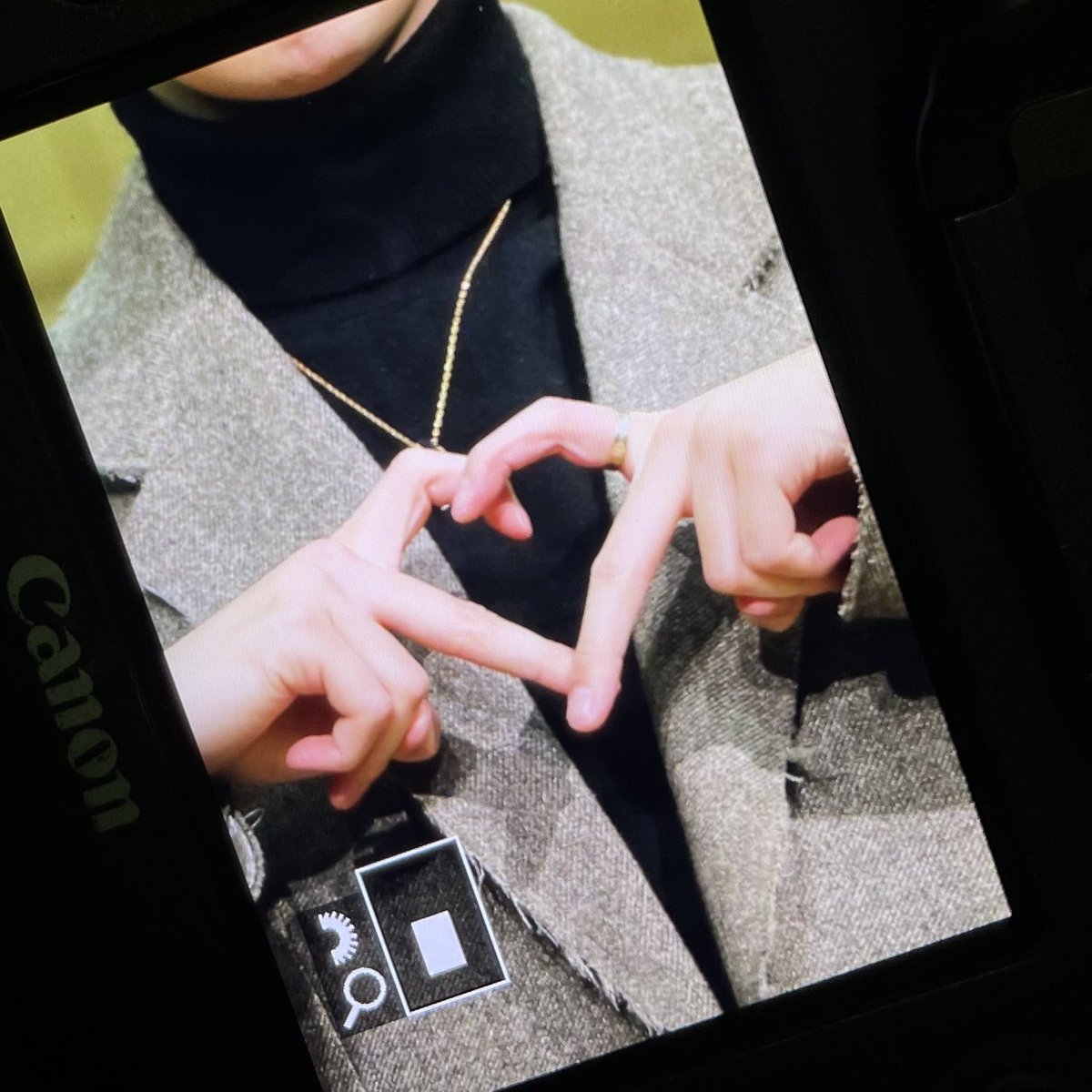 fate_forDH's tweet photo. 240107 딥하게 막팬

프리부 지금 올려도 될까ㅋ..

#멋진녀석들 #동휘 #DONGHWI #greatguys 
#김동현 @GreatGuys_twt https://t.co/EZ4moXrKpD