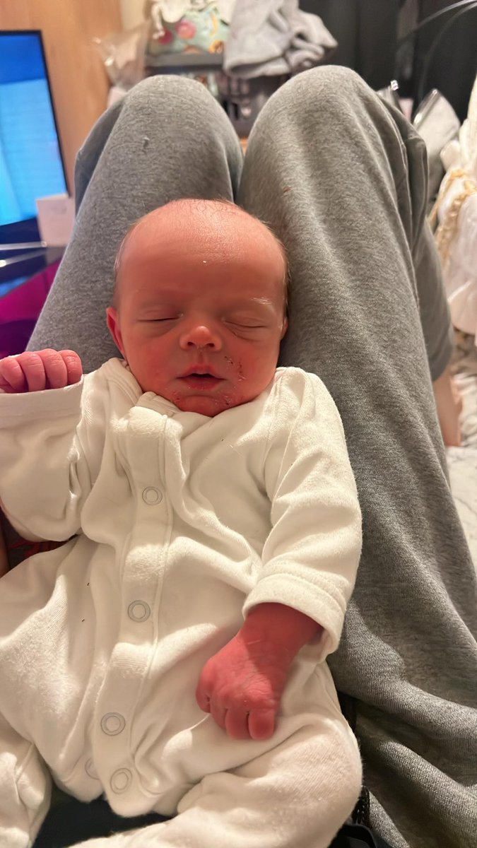 Beautiful Ivy May was our first baby of 2024 - and she's extra special because she's the granddaughter of Calderdale Royal Ward Manager, Anita Farrell. Ivy was born on New Year's Day at 5am and weighed 5lbs 4oz. Congratulations to the whole family! 🩷