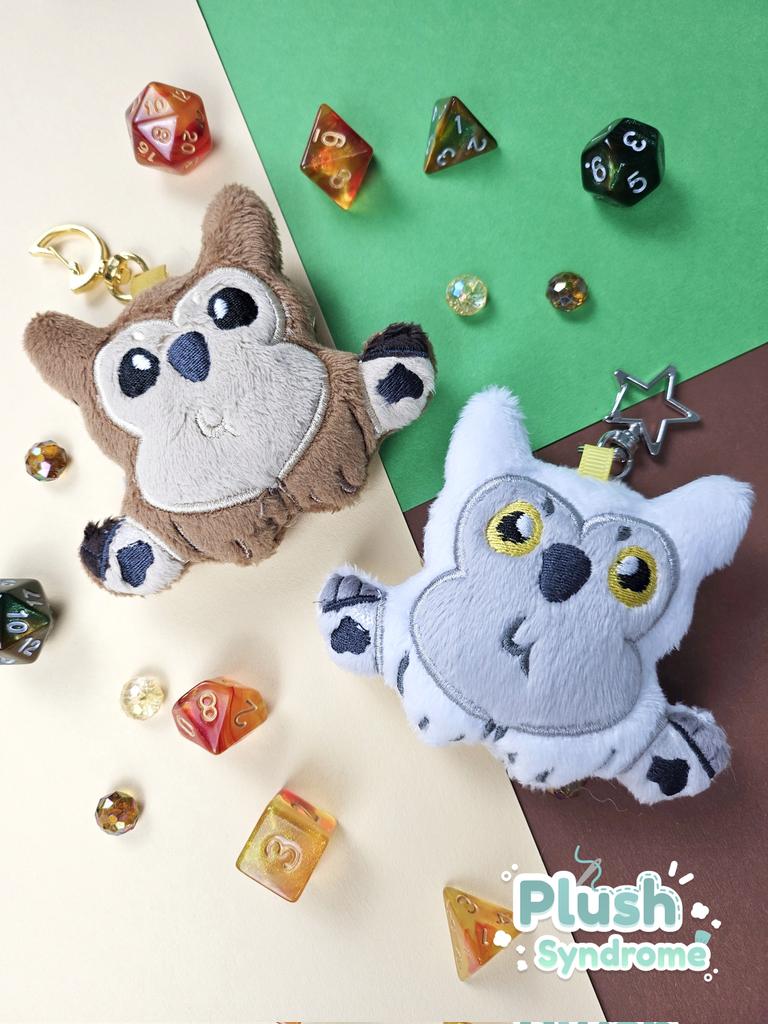PlushSyndrome's tweet photo. ✨️RAFFLE✨️
To celebrate my shop opening for 2024!
1 winner gets an Owlbear Charm of their choosing! 

✅️ Follow
✅️ Retweet
✅️ Answer below: What's your favorite DND class? 

Raffle ends: 13th January

I do ship worldwide, and I'm covering the shipping costs 👀 https://t.co/ZO3JjIFVV2