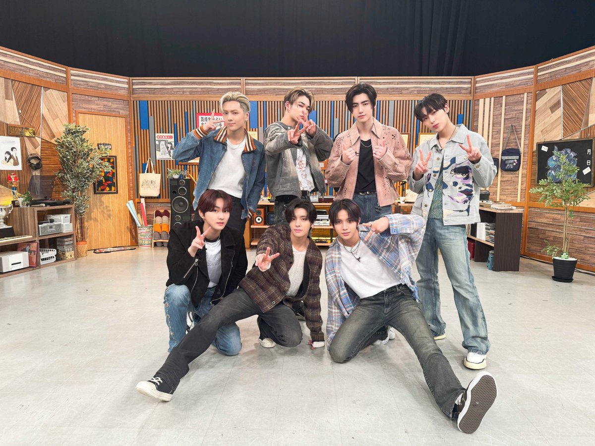 [#今日のENHYPEN] #ENHYPEN グループ全員で日本のバラエティー番組スタジオ初出演🥰 K-POPの楽しみ方レクチャーはいかがでしたか？📣 #240109 @ #ハマスカ放送部

#ORANGEBLOOD #SweetVenom