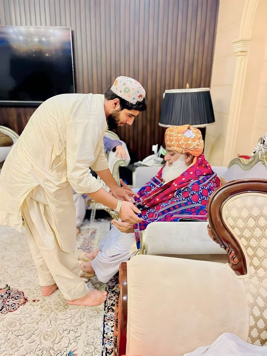 مرشدِ اکبر
قائدِ اعظم
#MaulanaInKabul