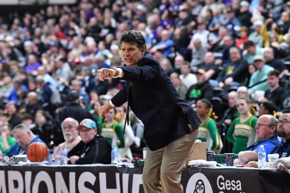 TheDailyNailon's tweet photo. After 30+ years at the helm, Mark Morris boys basketball coach Bill Bakamus has announced his intention to resign at the end of this season.
He broke the news to his last crop of Monarchs this morning. The pride of Morton has coached more than 4 decades and has close to 700 wins. https://t.co/C4KyTqy3hz