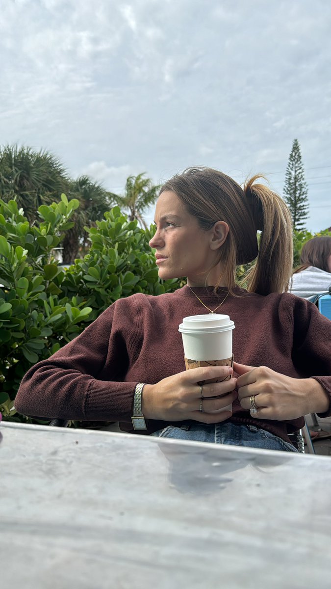 _bettymaxwell's tweet photo. Is it coffee or hot chocolate? #MondayMorning #palmbeach #Florida #southflorida https://t.co/phK0hm2l80
