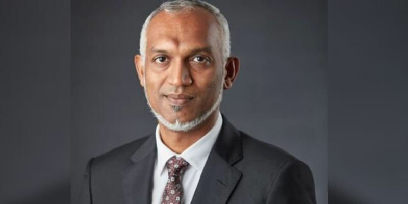 SaffronDiaries's tweet photo. 🔴 3 Deputy Ministers suspended for derogatory remarks against Modi:

Social media Posts criticising #Modi's visit to Lakshadweep on the same day that Maldivian #President Mohamed Muizzu embarked on a 5-day visit to China, triggered a controversy. Malsha Sharif, Mariyum Shiuna & Abdulla Mahzoom Majid were suspended for Derogatory Tweets on #Indian PM.

#Maldives also announced that it will not renew a bilateral hydrographic survey agreement that would expire this year. Muizzu not only did not choose India as his first foreign destination, but also prioritised a visit to #China instead. This will make him the first head of Maldives to travel to #Beijing before #NewDelhi. Earlier, he asked the Indian government to withdraw the military presence from the island nation to protect its democracy.

#bbtvi #BycottMaldives #BillsMafia #Devara #Devara #Gaza #InternetShutDown #uksnow #ITZY_UNTOUCHABLE #ONEPIECE1089
