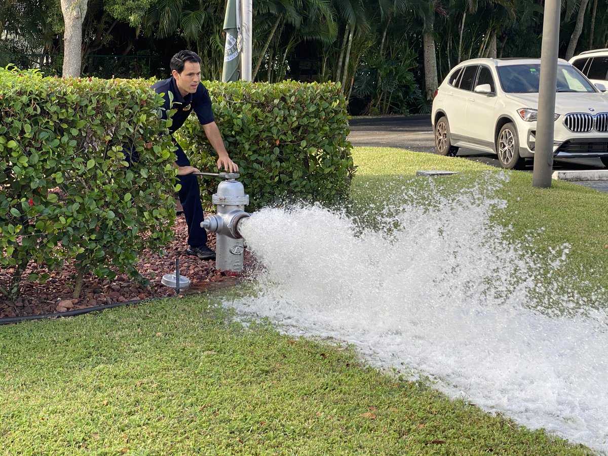 PC Community Service tweet media
