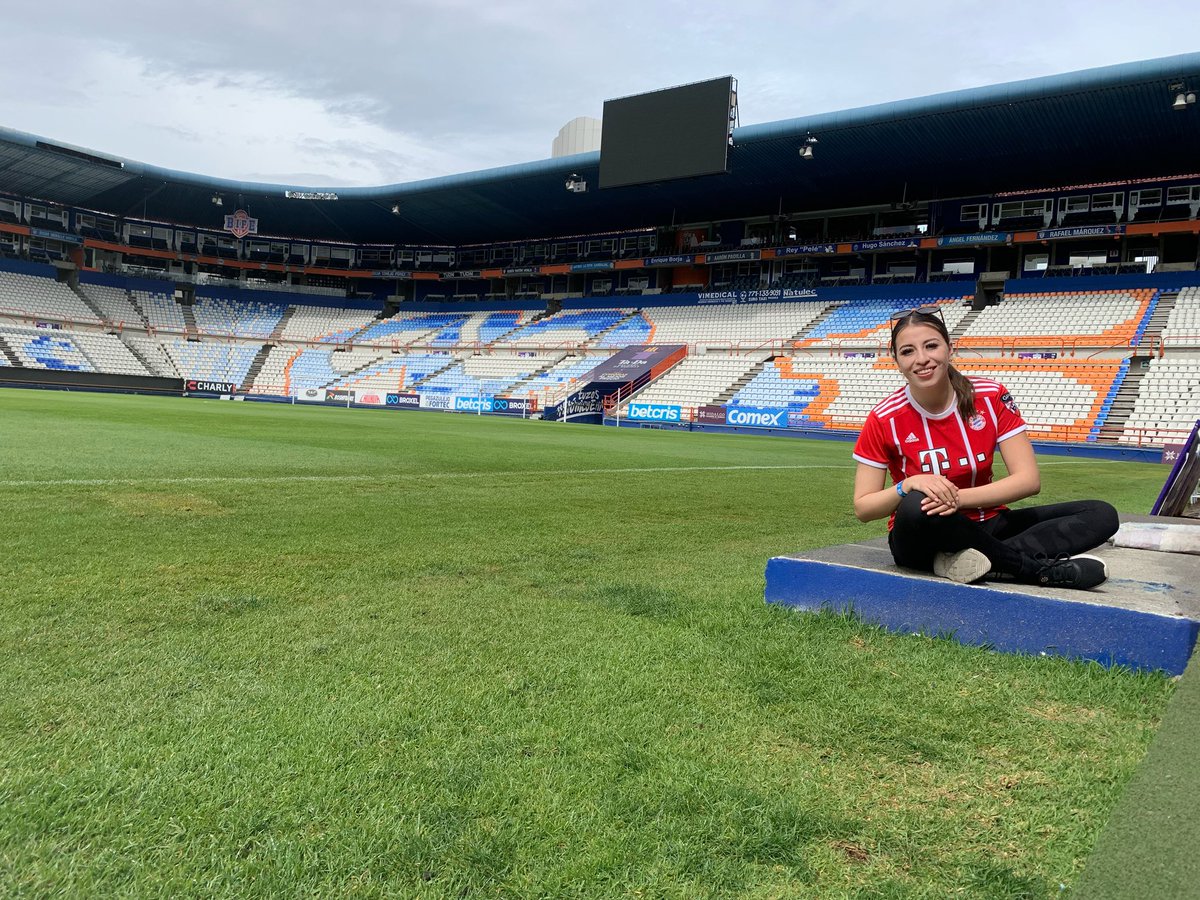 LissetPerezG's tweet photo. Tengan un  #FelizLunes 
#Pachuca tiene un clima muy particular 🌬️
Mantener así de linda la cancha de @Tuzos es un reto 
¿Sabían que el #Canchero se llama Vicente y es de #Tlaxcala ? https://t.co/D8sByB8B7z