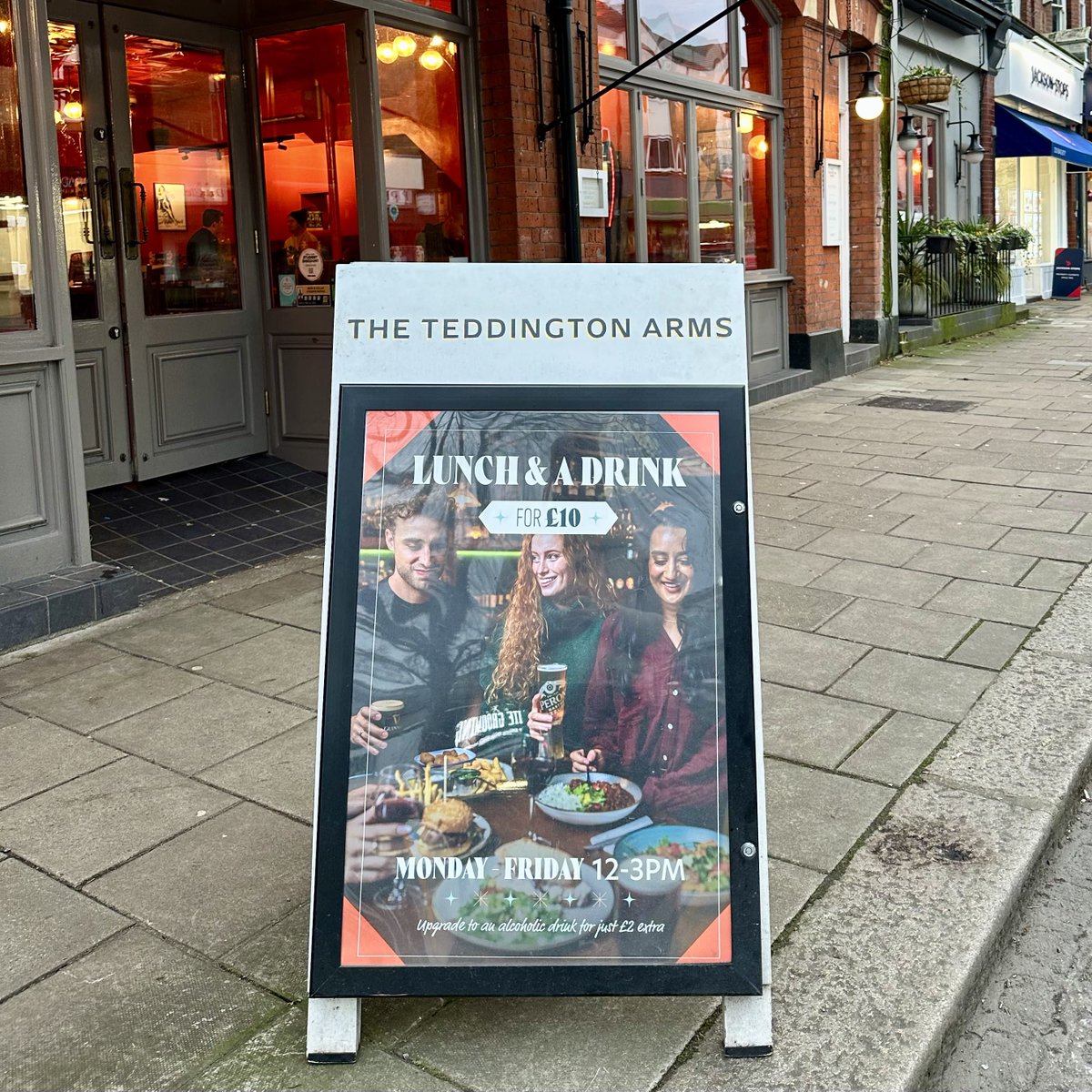 TeddingtonArms's tweet photo. Need a break from the office or working from home and fancy a quick lunch? Pop in and take full advantage of our lunchtime deal, Monday to Friday, 12-3pm.
#lunchtimeoffer #mondaytofriday #lunchanddrink #alcoholicdrinkupgrade #greeneking #teddington #highstreet https://t.co/HKrv3qz72k