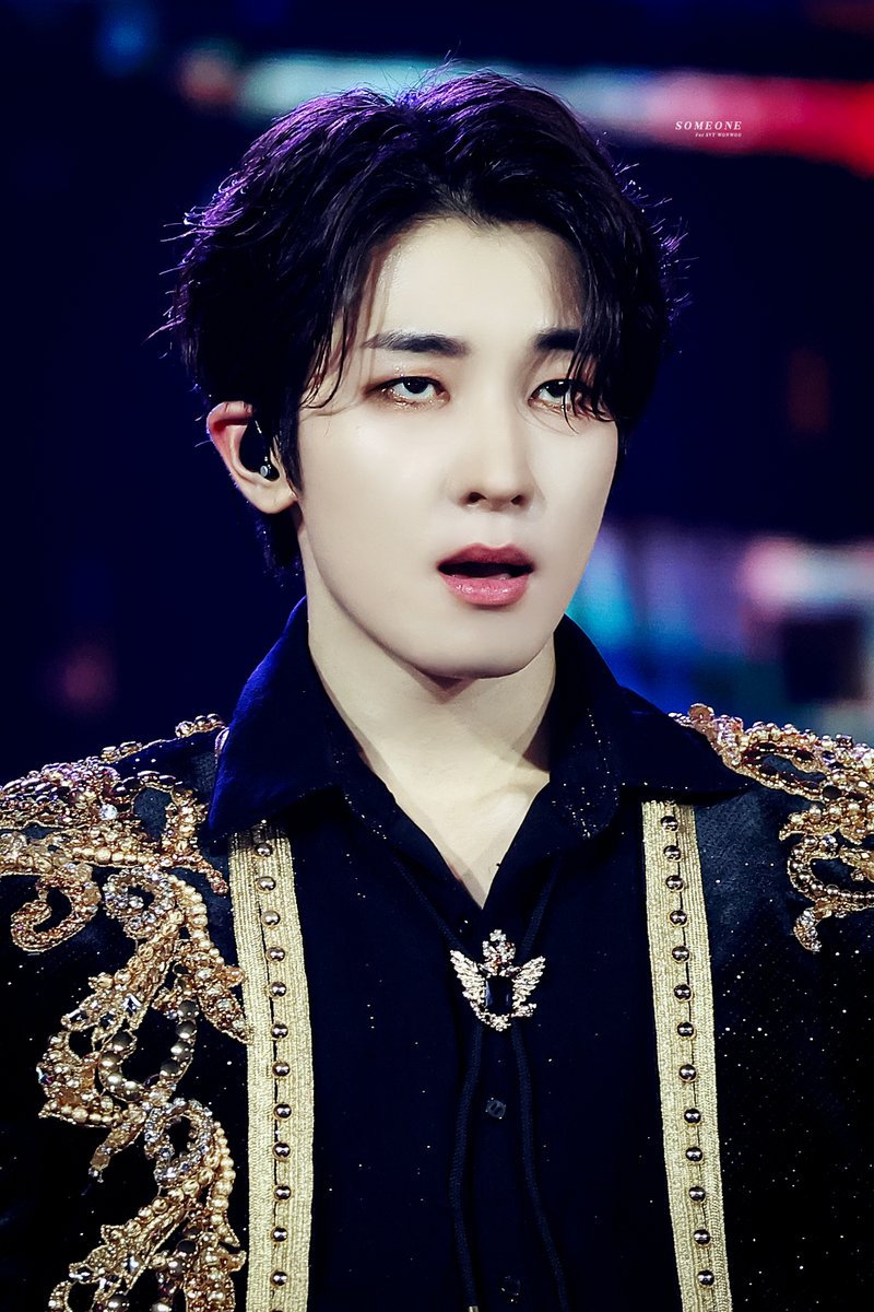 someone_0717's tweet photo. 240106 GDA  

#세븐틴 #SEVENTEEN #원우 #WONWOO #ウォヌ https://t.co/pmUVSabOcv