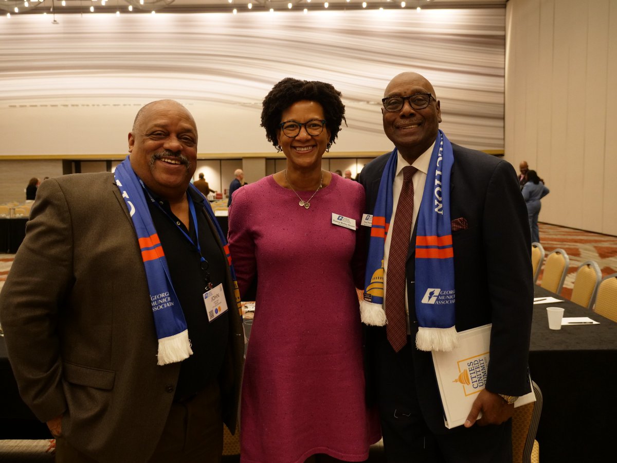 gacities's tweet photo. #GaCities: Get ready to don a GMA scarf and join hundreds of city officials at the Gold Dome on Jan. 29! We will connect with legislators and ensure the united voices of Georgia's municipalities are heard. Register for at https://t.co/y8MQl9Re2x. #CitiesUnited #gapol #GMApol https://t.co/SEhc5WBMic