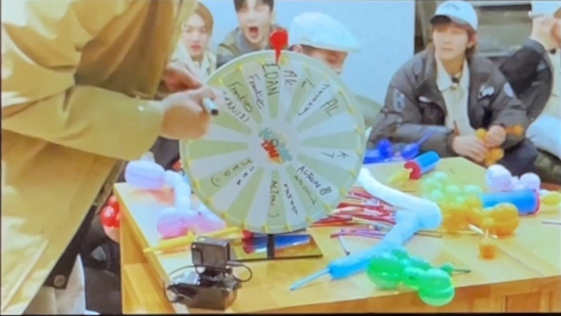 erk_in_hk's tweet image. 好眼瞓的教主好笑🤣
#mirrortime