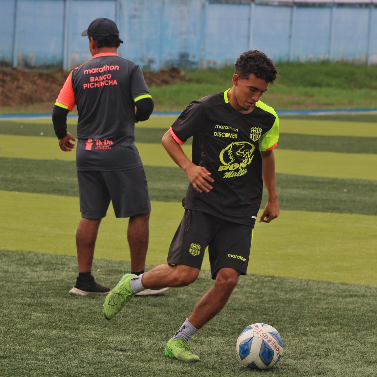 BSCEutimios's tweet photo. ¡Nuestras #FormativasBSC volvieron a los entrenamientos 2️⃣0️⃣2️⃣4️⃣! 

#PretemporadaBSC 🟡⚫️ https://t.co/3w7BdkClr2
