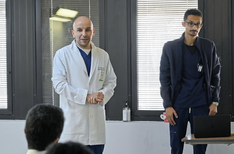 KAU_Health's tweet photo. استضاف برنامج زمالة الجهاز الهضمي للكبار ووحدة المناظير في مستشفى جامعة الملك عبدالعزيز  بجدة دورة أساسيات مناظير الجهاز الهضمي  في مركز المهارات والمحاكاة السريرية  يوم الاثنين 8-1-2024 بمشاركة اطباء من عدة مراكز تدريبية https://t.co/zbIxkTySRy