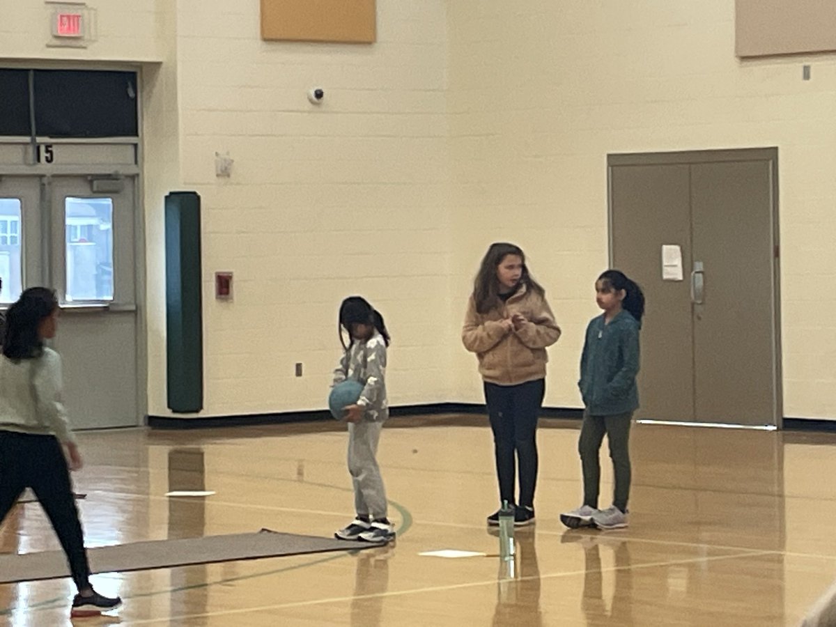 wrodell35's tweet photo. 4th grade is learning to bowl in PE! Way to go Coach Leslie!
@CabCoSchools #makingmagicatOdell https://t.co/AKQZ6OlXck