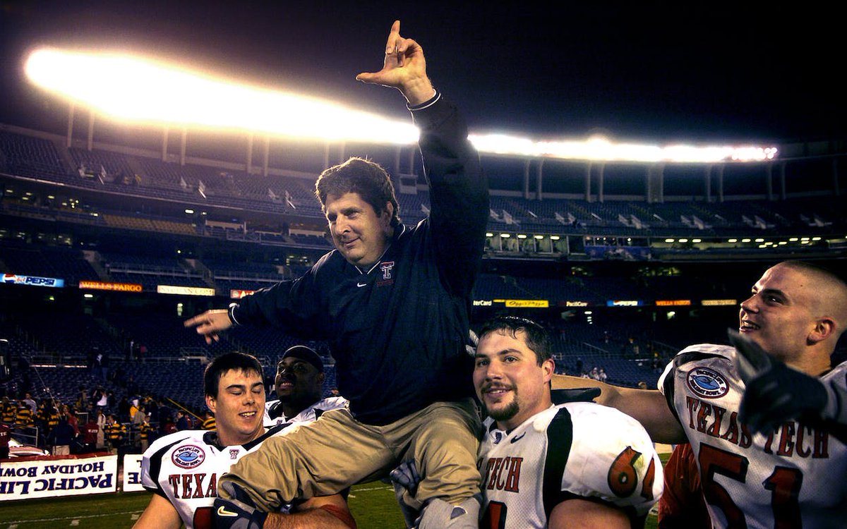 TracesofTexas's tweet photo. The Texas Quote of the Day:

"I know that in Ames, Iowa, they fancy themselves being experts on the wind, but in Lubbock, Texas, we'll put our wind up against your wind in Iowa."

----- Mike Leach, former head coach of the Texas Tech Red Raider football team https://t.co/cwobvhCwUr