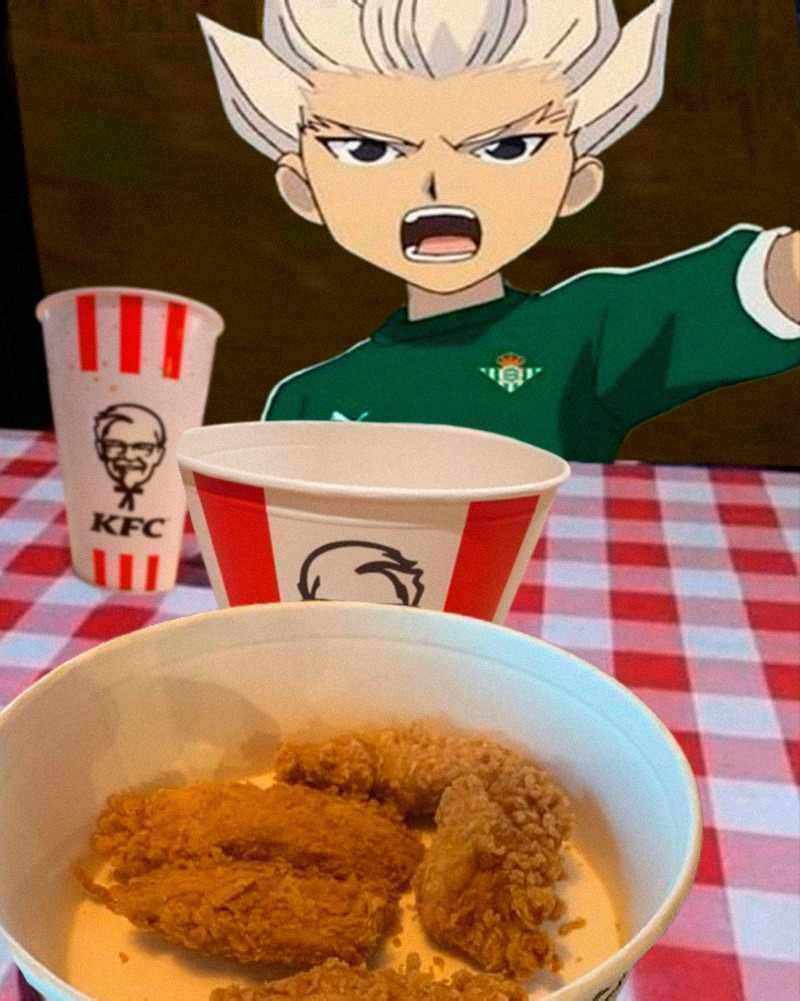KFC_ES's tweet photo. + mamaaa dice axel que quiere otro cubo

- mentira señoraaaa https://t.co/iJ3HUCzto9