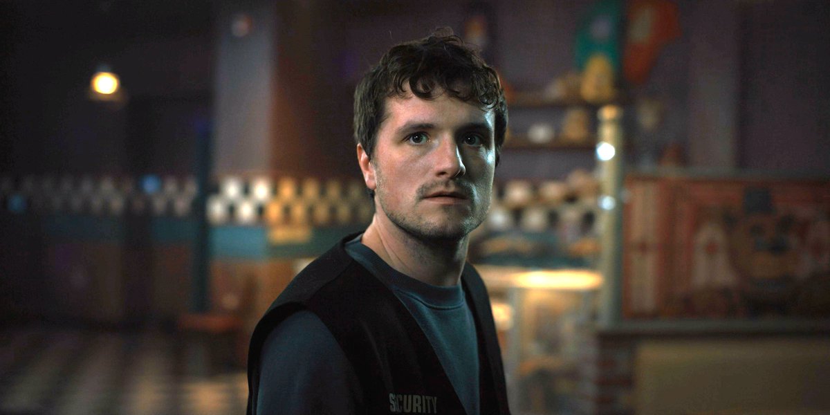 JonnyBlox's tweet photo. Josh Hutcherson says that ‘HUNGER GAMES’ co-star Jennifer Lawrence texted him to celebrate the success of both their films, ‘FIVE NIGHTS AT FREDDY'S’ and ‘NO HARD FEELINGS’!

“Jen texted me when ‘Freddys’ came out. She was like, ‘My movie’s #1 on Netflix & yours is #1 at the box office! Let’s go!’ I went, ‘I love you!'”

(Via: https://t.co/7lCfWggMbj)
#fnaf #fnafmovie #fivenightsatfreddys