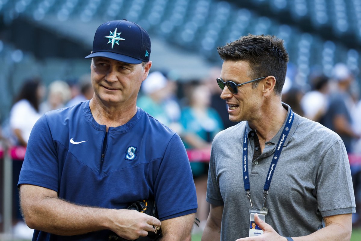 mlbtraderumors's tweet photo. Mariners Still Exploring Infield, Bullpen Markets https://t.co/3TE05afAK1 https://t.co/tU5xDPssz7