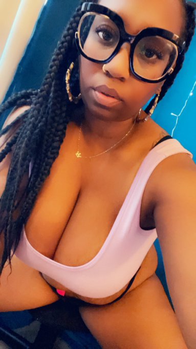 Online for an hour bbs. Bring your cocks and let&rsquo;s play. 😜  https://t.co/OsXsm7bmyP https://t.co/b9p<a href="/tag/glasses"class="tags"><span>#glasses</span></a><a href="/tag/bra"class="tags"><span>#bra</span></a><a href="/tag/solo"class="tags"><span>#solo</span></a><a href="/tag/amateur"class="tags"><span>#amateur</span></a>