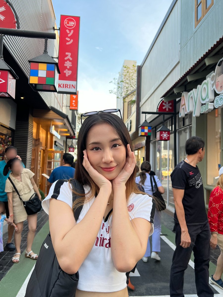 stsrgrace's tweet photo. Your untouchable girl ⚜️
#GraceCmCafe #CmCafe #GraceCyder #stsrgrace https://t.co/sVAfNhUOIt