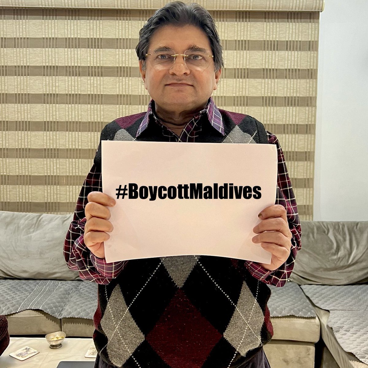 JaipurDialogues's tweet photo. Indian’s Boycott Maldives visit Indian Locations! 

Thats the Tweet! https://t.co/JK6InOnort