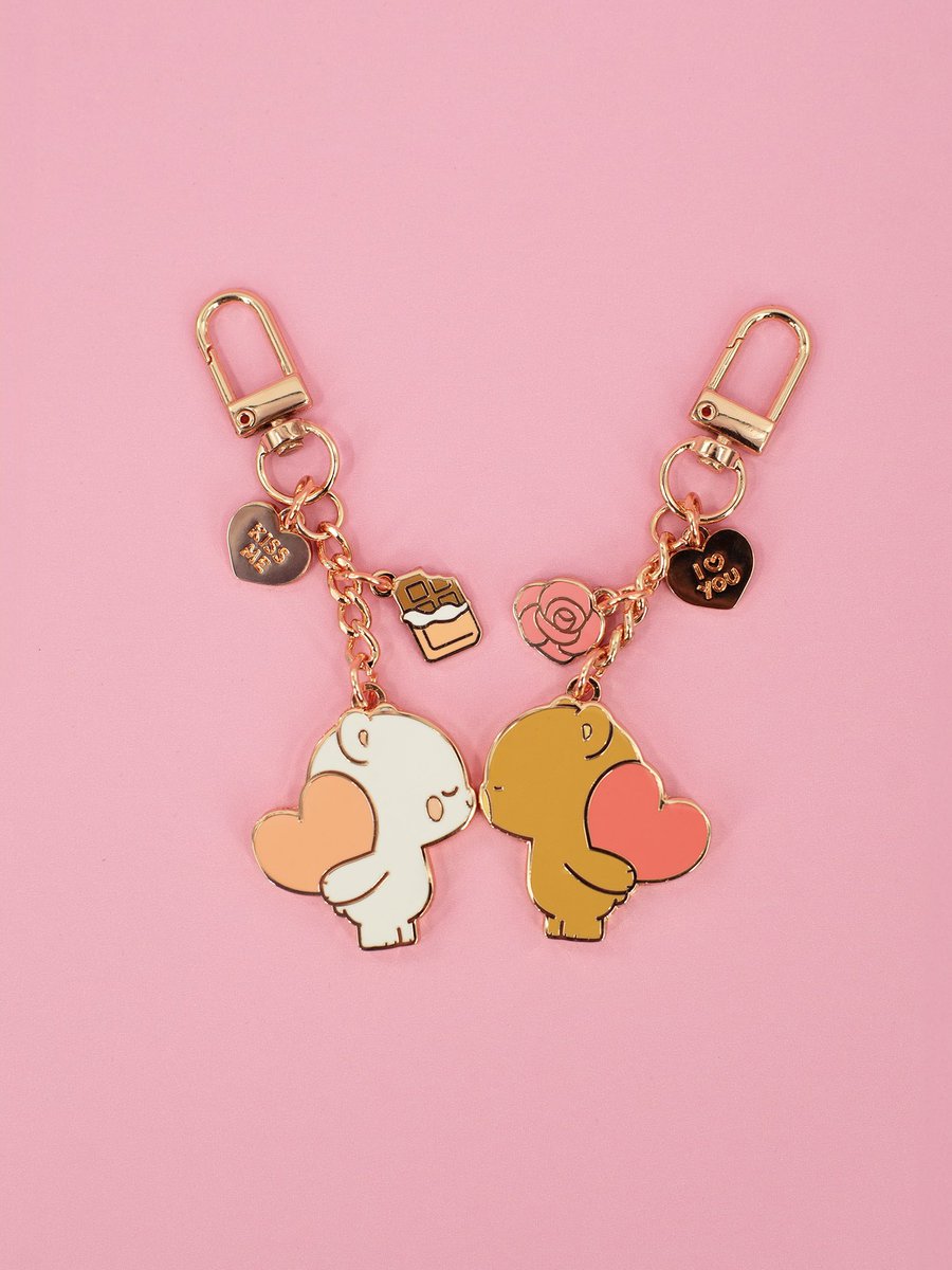 milkmochabear's tweet photo. Make something sweet for your Valentine's day with Milk Mocha Kissing Keychain Set~✨️❤️
Coming soon this Monday, January 15 at 8AM PST~! 💕 https://t.co/a8fkoWtOQ4