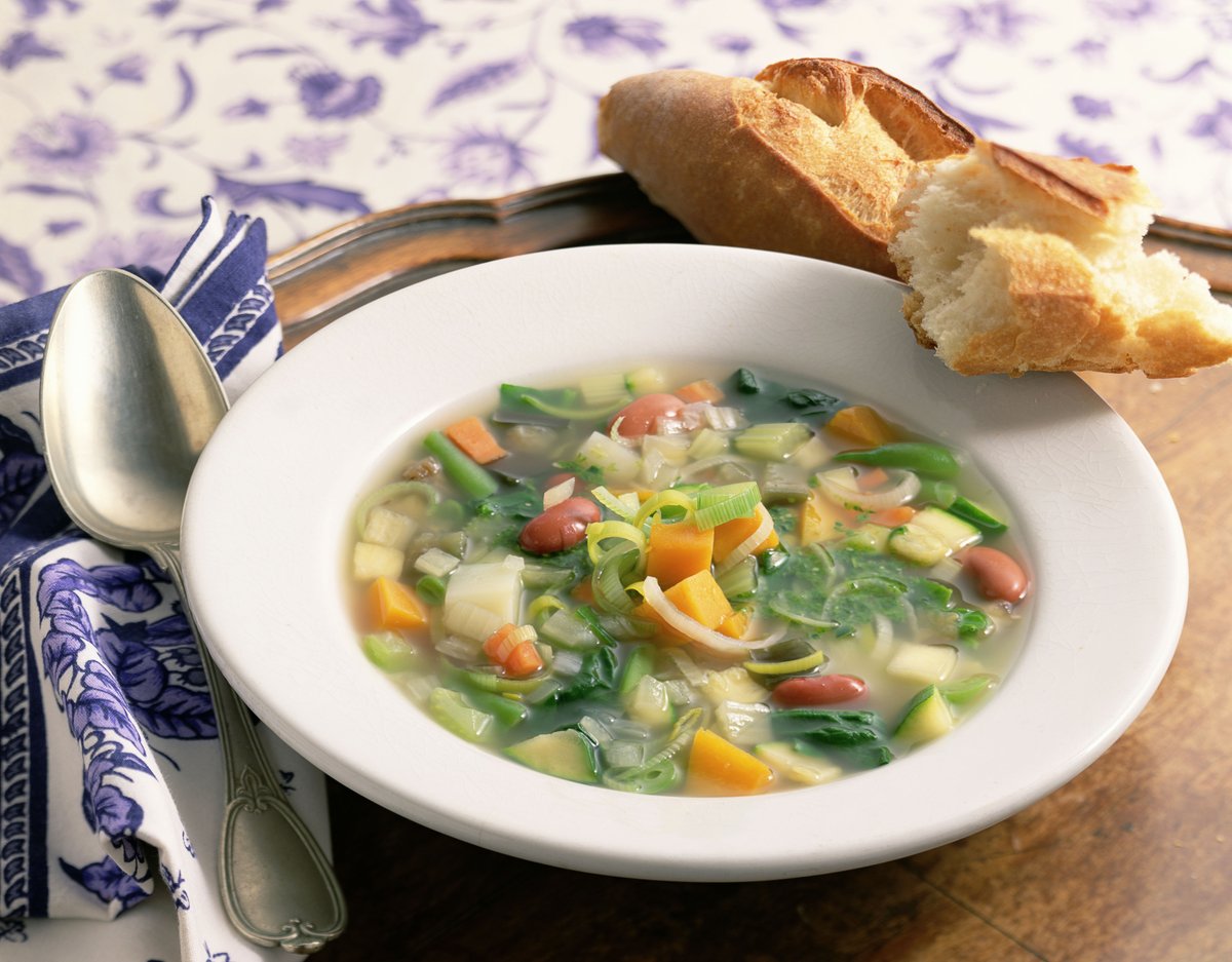 BlueShieldCA's tweet photo. The perfect #ComfortFood, it’s #SoupMonth! Great on a cold day, try using nutritious winter #vegetables, like #carrots, #kale or #potatoes. Learn how to make more #Healthy Choices at https://t.co/KBg2fzd7s4 #Wellvolution #HealhtyFoodSwap #FoodSwap #SoupSeason #SoupLover https://t.co/JivwNybLkk