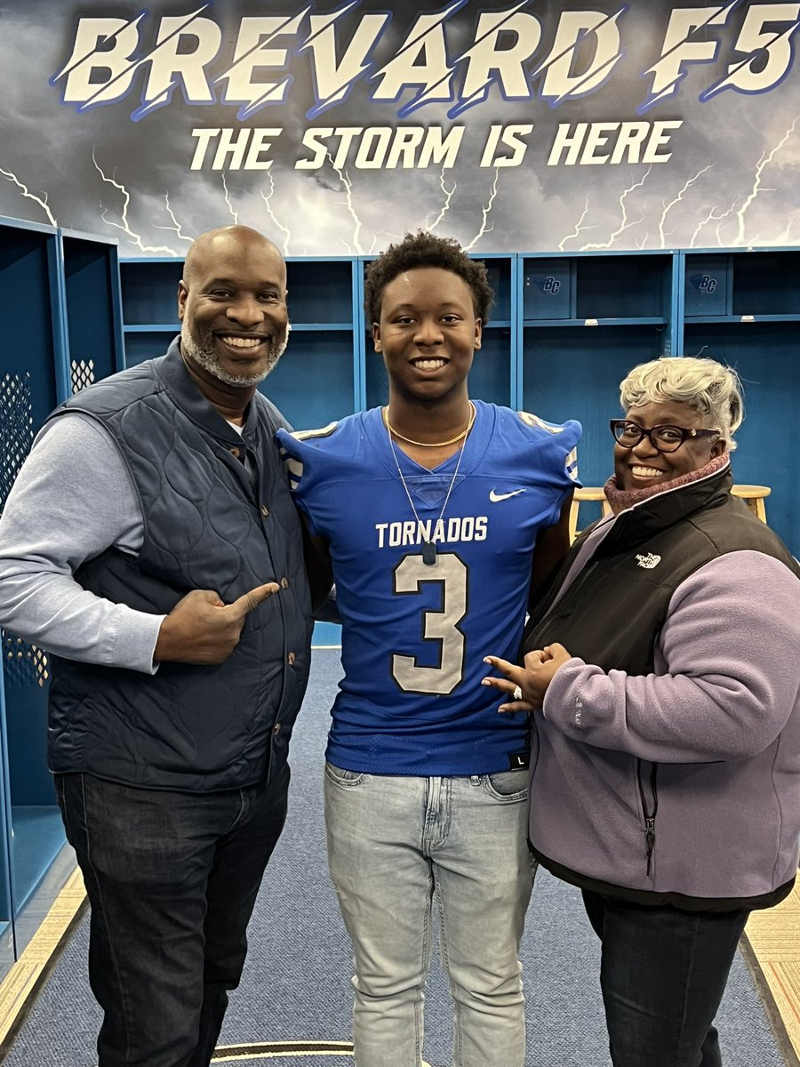 After a great visit <a href="/BrevardF5/">BC Football 🌪</a> I am blessed to say I have received an offer. Thank you <a href="/Elin6162/">Everett Lindsay</a> for the opportunity❤️. <a href="/DLSmalls73/">Demond SMALLS</a> <a href="/recruiting_nc/">NC Recruiting</a> <a href="/Gm4Sports/">Greater Metro 4 Conference</a> <a href="/Coach_BHolmes/">Breon Holmes</a> <a href="/DeShawnBaker6/">Bakerboy21</a> <a href="/QCWEA/">WEA Exposure Camps</a>  #1Love❤️