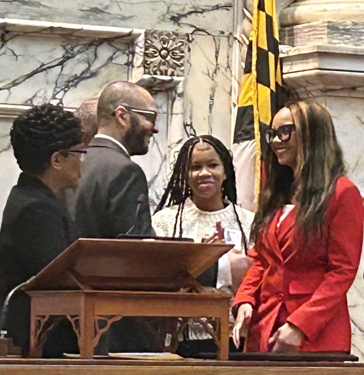 SpeakerAJones's tweet photo. Today, it was my pleasure to swear in Denise Roberts as the newest member of the MD House of Delegates. 

Del Roberts will represent Prince Georges County’s 25th District, joining teammates @KarenToles4MD &amp; @KentARoberson. Welcome to the House, Delegate Roberts! https://t.co/f09TMRaHpU
