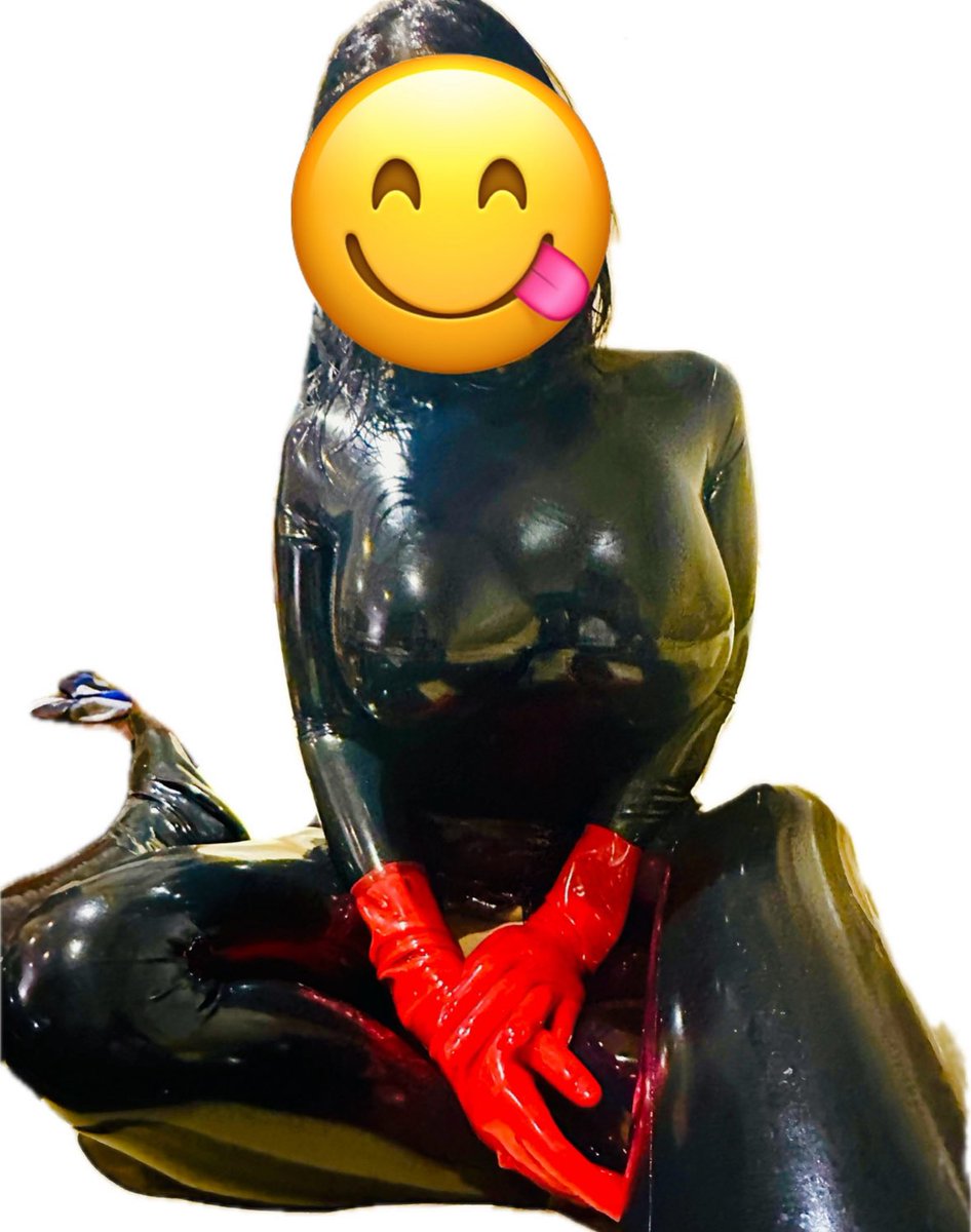 jeejeezentai's tweet photo. Latex catsuit with my husband

#LatexHandjob #latex https://t.co/k7QuR96urI