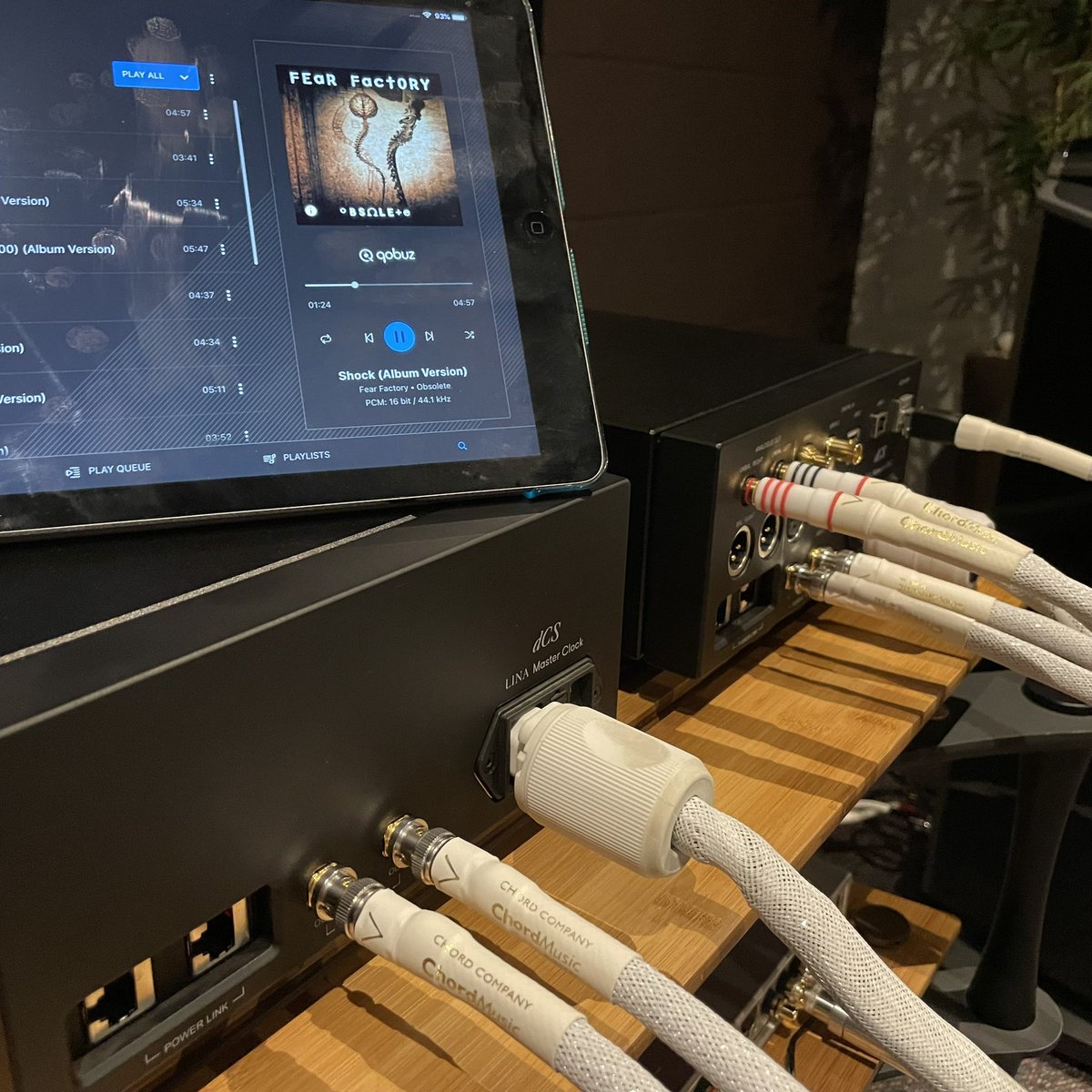 chordcables's tweet photo. Time for a clock cable demo! 🎶🔊

@dCSonlythemusic shining in the demonstration room today. 

@FearFactory sounding superb! https://t.co/kz8vpRw9on