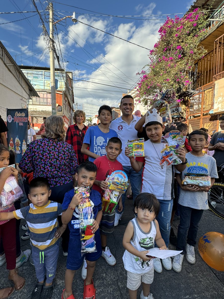 Generaciones en Rev tweet media