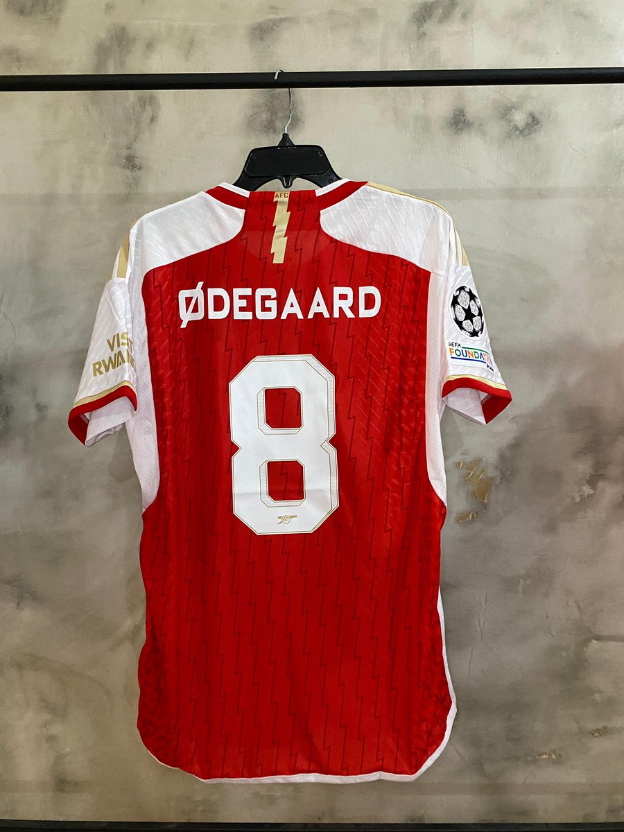 BLSTOREPY's tweet photo. Arsenal 🏴󠁧󠁢󠁥󠁮󠁧󠁿
Disponible en talle L.
🏷️350.000gs 
📦Envíos a todo el país 🇵🇾 https://t.co/Bc7lq4vG9m