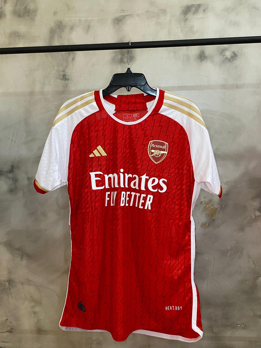 BLSTOREPY's tweet photo. Arsenal 🏴󠁧󠁢󠁥󠁮󠁧󠁿
Disponible en talle L.
🏷️350.000gs 
📦Envíos a todo el país 🇵🇾 https://t.co/Bc7lq4vG9m