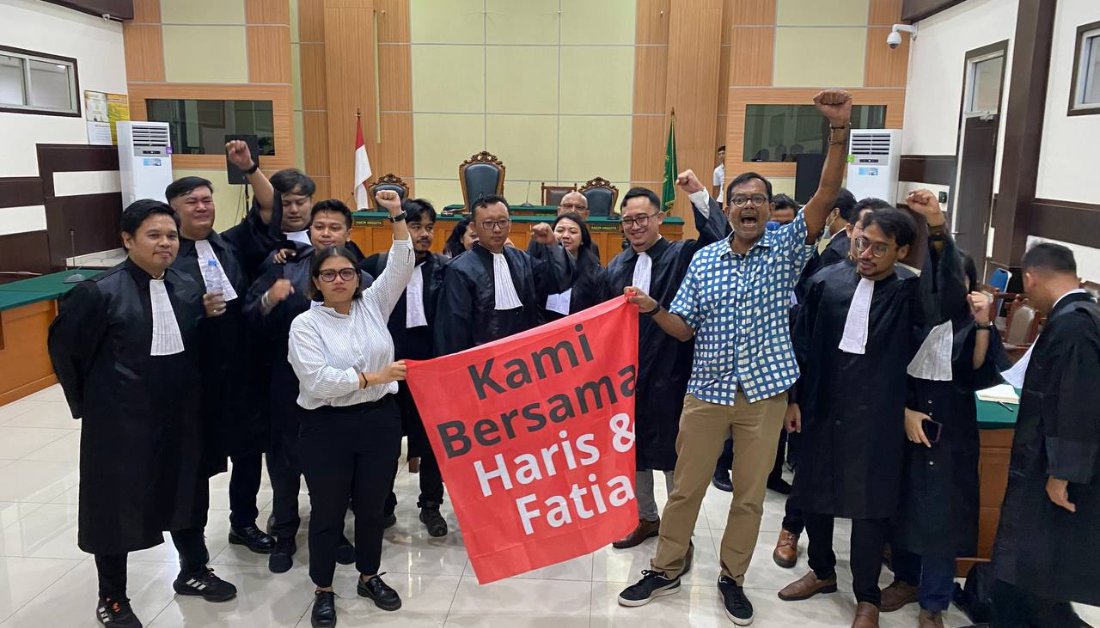 OBS_defenders's tweet photo. 🇮🇩#Indonesia: We welcome the acquittal of Fatia Maulidiyanti &amp; Haris Azhar but recall that they should not have been prosecuted for their legitimate human rights work
📣The authorities must guarantee the right to freedom expression
#StopCriminalization
👉https://t.co/BISRpfJyPJ https://t.co/06LpDHTOf6