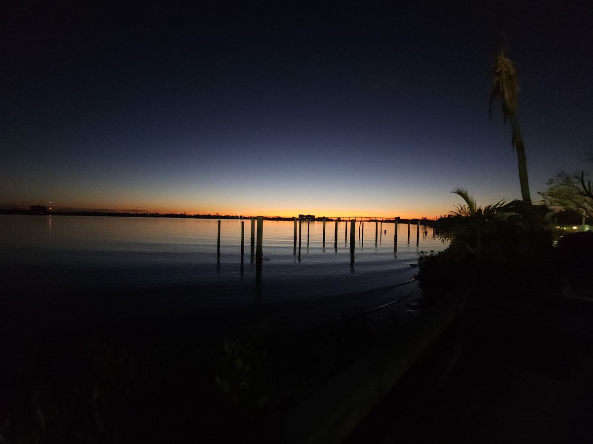 Nate_Prhys's tweet photo. @OPTester_Chris Trying to find beauty during cleanup after Hurricane Ian.  Sunrise, Fort Myers Beach, 26 October 2022. https://t.co/puWGTopQkr