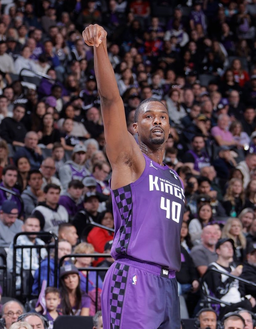 TheDunkCentral's tweet photo. The Raptors and Kings discussed a Pascal Siakam/Harrison Barnes trade, per @ShamsCharania 

“I’m told the Raptors and Kings were in active conversations about a Pascal Siakam trade… revolving around Harrison Barnes. At this point, the only way it ignites is if Toronto comes back to Sacramento.”

(Via @RunItBackFDTV )